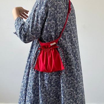 drawstring crossbody bag : RED ( 小巧紅色束繩斜背包 )
