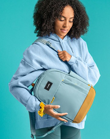 .｜享趣戶外｜ 澳洲《Pacsafe》Go 隨行防盜後背包 15L 沁心藍 35110528