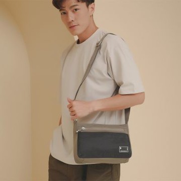 【金安德森】Macchiato 多隔層小方包-灰色