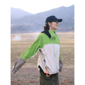 劉雯同款拼色沖鋒衣外套女短款戶外運動連帽登山防曬服2025春新款