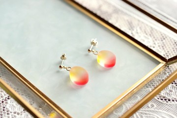 樹脂藝術 仿海玻璃風格耳環・拂曉