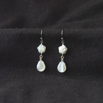 White Pierce (貝殼 × 珍珠母貝)