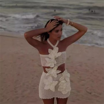 GY25150時尚掛脖花朵鏤空度假風連衣裙2024年夏季新款