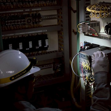 德國Ledlenser iH5R 工業用充電式伸縮調焦頭燈