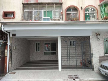 義華正忠公寓一樓車庫美宅｜高雄市三民區正忠路