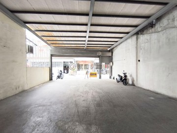 中山透天，買地送屋，大地坪可停４車，買到賺到｜台中市太平區光明段