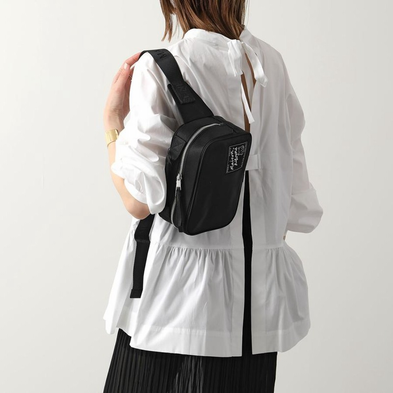 MAISON KITSUNE メゾンキツネ ボディバッグ MM05162WQ1001