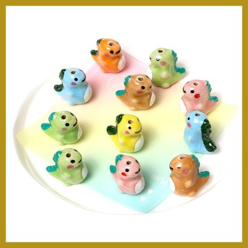 21x19mm立體可愛童趣拚色腮紅小奶龍多色陶瓷珠 diy手工手作配飾 串珠 串珠材料 串珠材料包 珠珠材料 手串材料