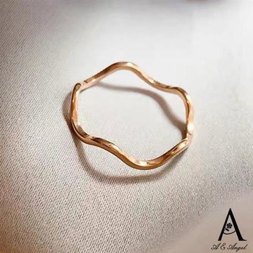 【ANGEL】雲海波浪鏤空細面簡約鋼戒指(玫瑰金色尺寸可選)