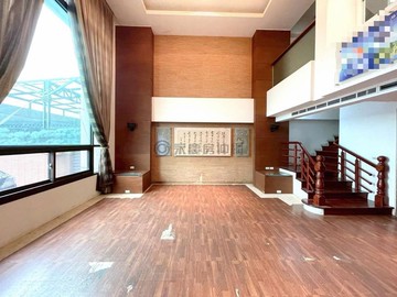 大里高中｜臨路10米大地坪震後雙車店墅｜台中市大里區爽文路