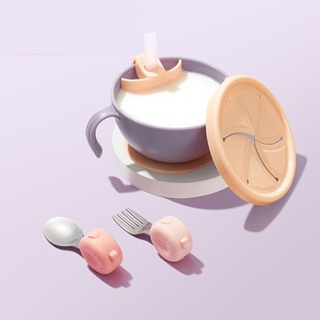 輔食碗 兒童喝湯吸管碗神器兒童三合一輔食帶吸盤碗硅膠碗勺餐具套裝『CM47020』