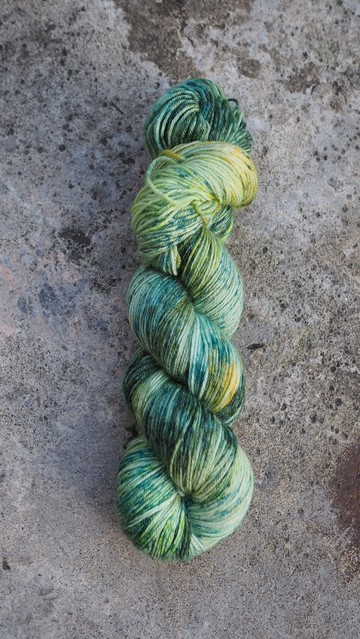 手染襪線-葱翠綠(藍面羊毛+竹子紗)