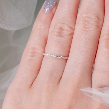 Haute｜白金經典排鑽 18K 細線戒
