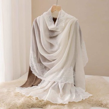 【I.Dear】100%羔羊毛法式蕾絲刺繡釘珠羊毛絨圍巾披肩(羔羊絨/交換禮物)預購
