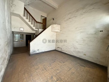 近國1國10榮總高鐵商圈活巷超值透天｜高雄市左營區榮總路