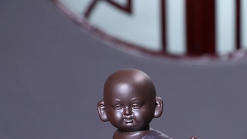 創意可養紫砂功夫小和尚茶寵茶盤茶藝擺件陶瓷小沙彌人物家居飾品