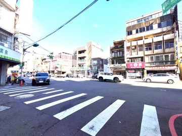 中壢青果市場臨路10米金透店--屋況好免整理｜桃園市中壢區五族街