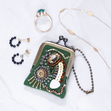 迷你珠繡零錢包 No.79 綠色×羊毛 可作項鍊・包飾 獨一無二逸品