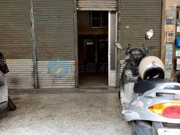 吳唯昱.國際機場.麥當勞.騎樓停車一樓｜高雄市小港區民航三街