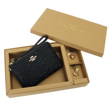 COACH 浮雕C Logo 彩虹&大C 雙吊飾手拿包禮盒組(黑)