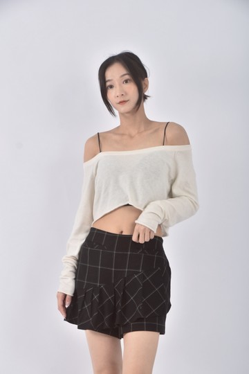 (L) 高腰質感格紋黑色短褲