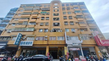 低總價前鎮高中捷運宅｜ 翻新3房+平面車位｜高雄市前鎮區樹人路