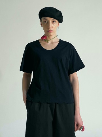 Cotton Crew Neck Slim Fit T-shirt [Black]