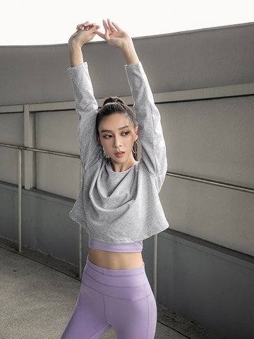 銀離子抗菌素色圓領長袖短版上衣