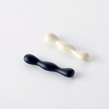 白山陶器 豆型筷匙架2入組 - 米白