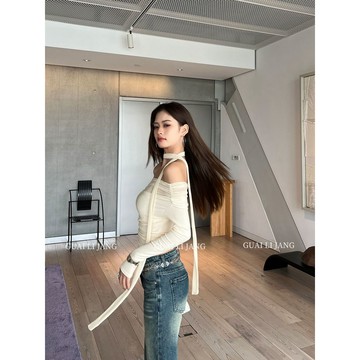 ♡ 𝑪𝒉𝒊𝒄 𝒖 ♡網紗長袖t恤女秋冬修身短款露肩辣妹打底絕美一字肩上衣