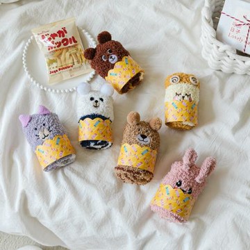 襪子冬款女珊瑚絨防滑可愛日系秋冬中筒加厚居家室內長筒睡覺高筒