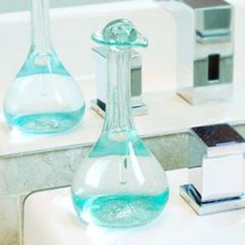 ガラスの大きめ アジアン スパボトル クリアタイプ クリアガラスボトル アロマ オイルボトル 瓶 アメニティ 癒し おしゃれ リゾート 小物 バリ島 ガラス容器 ガラス瓶 硝子の小瓶 シャンプーボトル 雑貨 アジア雑貨 アジアン雑貨 通販 Lineポイント最大1 0