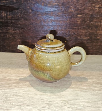 柴燒手拉坯茶壺-鶯歌李玟叡