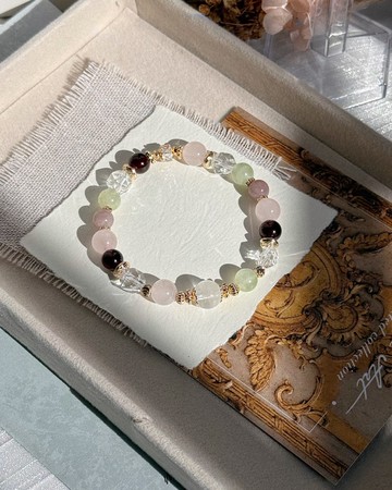 莓果奶凍 | 石榴石+葡萄石+粉晶+紫馬粉+白幽靈 | 財運貴人運提升