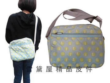 限時 滿3千賺10%點數↘ | ~雪黛屋~ELLE 斜側包大容量進口防水尼龍布可A4紙兒童成人均適用休閒外出可肩背斜側背S5597030