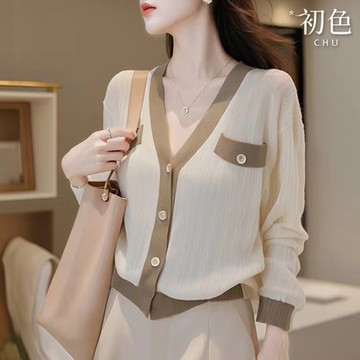 初色 通勤風撞色拼接休閒寬鬆薄款V領長袖針織衫上衣女上衣-米白色-38927(F可選)