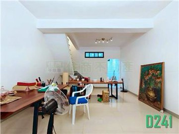 【近東區副都心｜整新店住二合一透天】｜台南市南區國民路