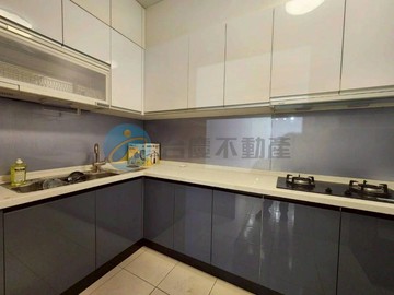 【急售】宏平商圈大三房平車【決心賣】｜高雄市小港區光盛街