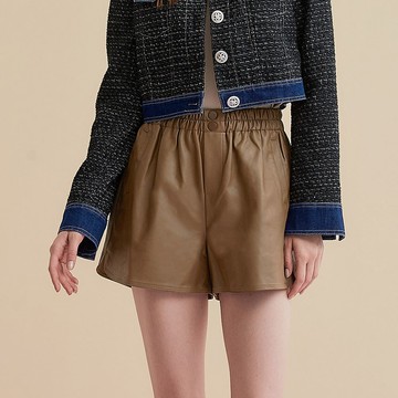 OUWEY歐薇 個性美拉德仿皮革短褲(咖色；S-L)3233436016
