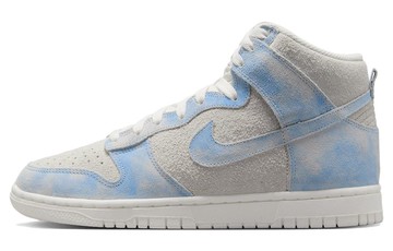 WMNS DUNK HIGH SE CLOUDS