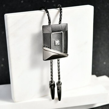 黑耀時尚 保羅領帶 Bolo Tie 領繩項鍊 金屬繩領帶 長項鍊