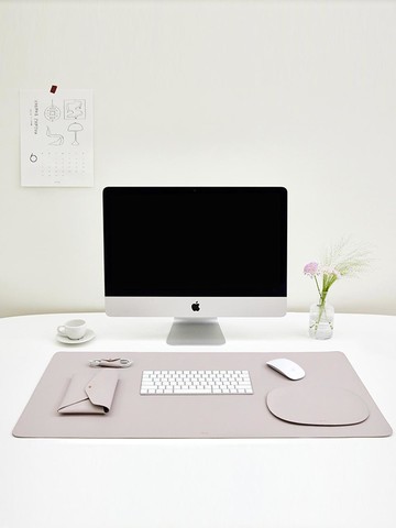 MUTE Desk Mat