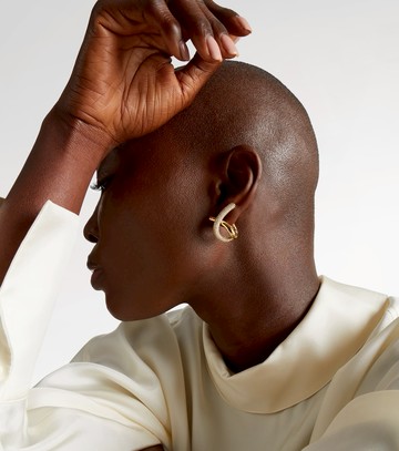 Engelbert 18kt gold (750/1000) earrings with diamonds