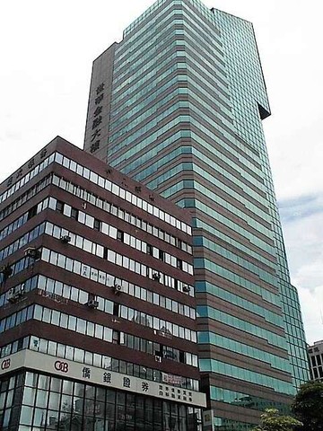 高指名A級商辦國泰世華金融大樓|大坪數 三面採光｜高雄市新興區中正三路