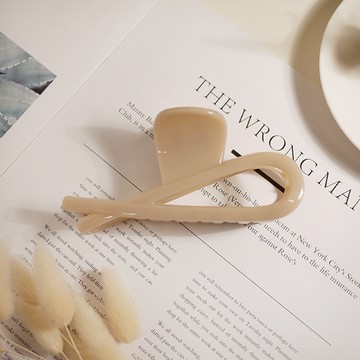 G&G質感交叉抓夾-奶茶色（11.5cm）