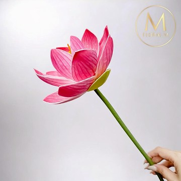 以後都走花路吧🌷快速出貨【Floral M】日式上野公園蜜桃粉荷花仿真花花材（1入組）