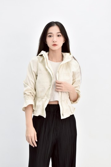 (M) iris girls修身短版棉質連帽收腰杏色外套