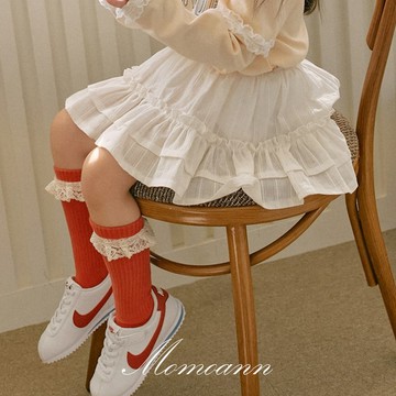 【現貨】90-130 韓國 momoann 豎紋荷葉蕾絲蛋糕層次短裙