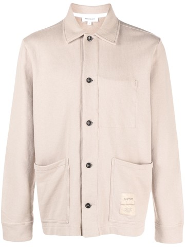 Norse Projects - logo-patch knitted shirt jacket - men - Organic Cotton - L - Neutrals