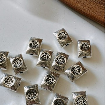 拾悦手作材料/9x13mm重工銅合金作舊復古拉絲中間內凹壓花長方隔珠/配珠/配件/配飾/DIY半成品/台灣現貨出貨不用等